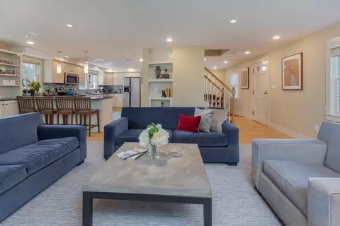 28 Howe Rd, Needham, MA 02492 photo 6