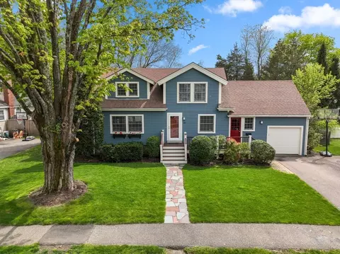 28 Howe Rd, Needham, MA 02492
