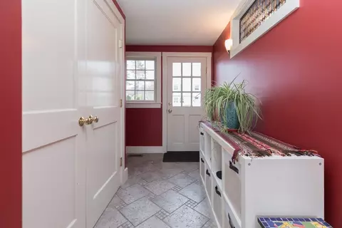 28 Howe Rd, Needham, MA 02492 photo 14
