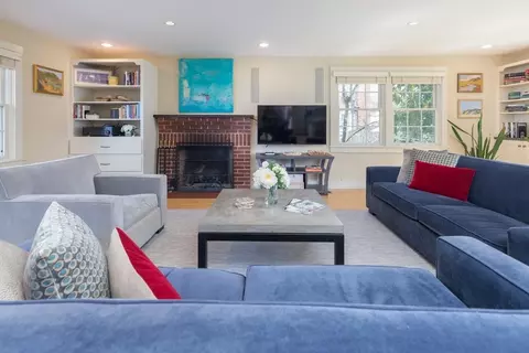 28 Howe Rd, Needham, MA 02492 photo 3