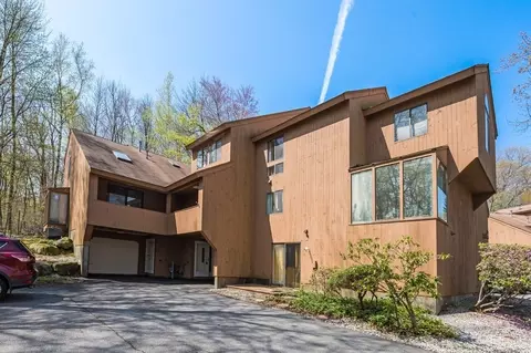 40 Eaton Ct #40, Haverhill, MA 01832