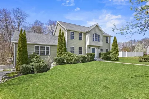 3 Diana Hill Dr, Millbury, MA 01527