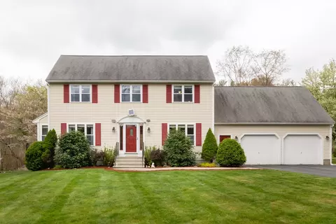 1090 Pond St, Franklin, MA 02038