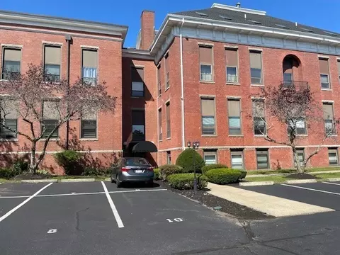 181 North #106, Salem, MA 01970