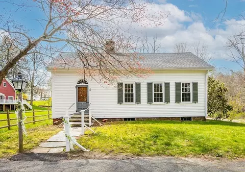 5 Zions Ln, Sherborn, MA 01770