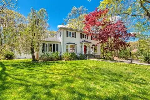 109 Oak Hill Dr, Sharon, MA 02067