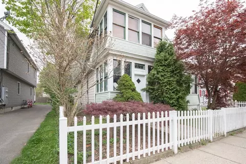 35-37 E School St, West Springfield, MA 01089