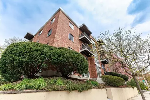 39 Englewood Ave #3, Boston, MA 02135
