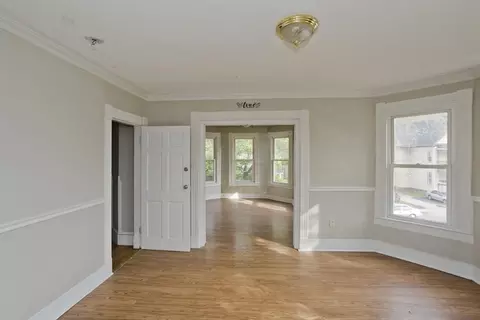 46 Bancroft St, Springfield, MA 01107 photo 5