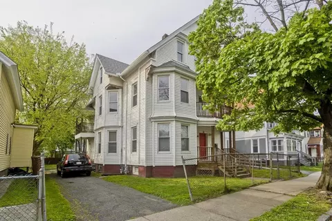 46 Bancroft St, Springfield, MA 01107 photo 2