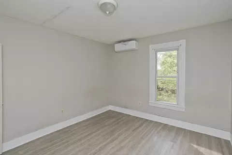 46 Bancroft St, Springfield, MA 01107 photo 12