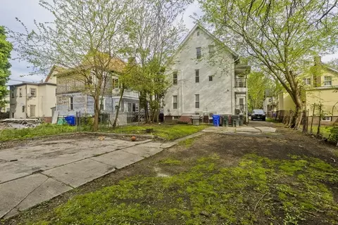 46 Bancroft St, Springfield, MA 01107 photo 35