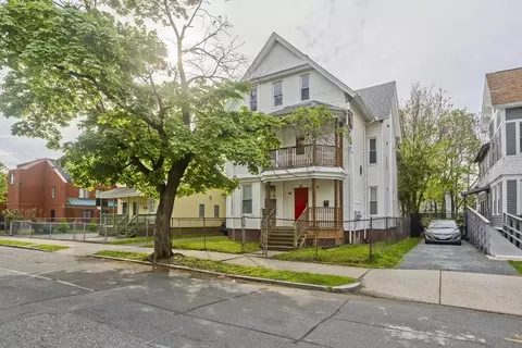 46 Bancroft St, Springfield, MA 01107