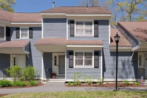 49 Heritage Dr #49, Whitinsville, MA 01588