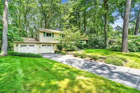 134 Barton Dr, Sudbury, MA 01776