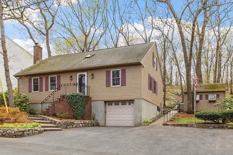 39 Dexter Rd, Melrose, MA 02176
