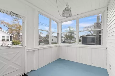Exterior - 19 Bayview St, Wareham, MA 02571 photo 2 of 9