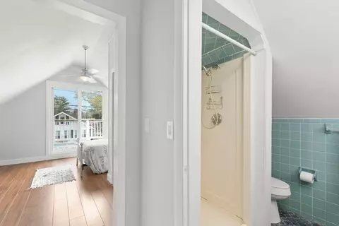 Entry Way - 19 Bayview St, Wareham, MA 02571 photo 2 of 2