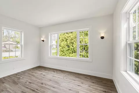 Living - 79 North St, Douglas, MA 01516 photo 4 of 4