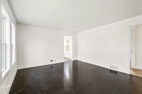 Living - 79 North St, Douglas, MA 01516 photo 3 of 4