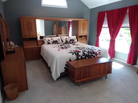 Bedroom - 13 Spring Ln #13, Norton, MA 02766 photo 1 of 4