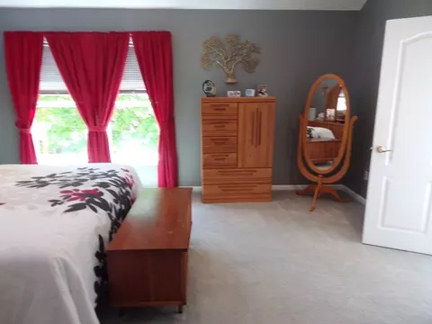 Bedroom - 13 Spring Ln #13, Norton, MA 02766 photo 2 of 4