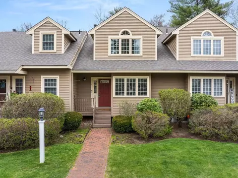 2 Turnbridge Ln #2, Hopkinton, MA 01748