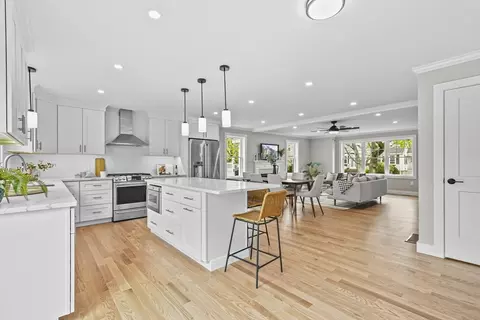 19 Philips Rd, Stoneham, MA 02180 photo 7