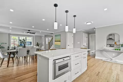 19 Philips Rd, Stoneham, MA 02180 photo 6