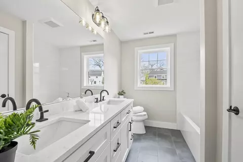19 Philips Rd, Stoneham, MA 02180 photo 17