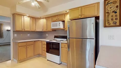 27 Salisbury Ln, Worcester, MA 01609 photo 17