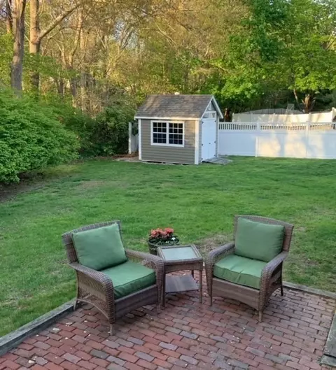 Exterior - 45 Brewster Rd, Hingham, MA 02043 photo 6 of 10