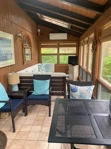 Exterior - 45 Brewster Rd, Hingham, MA 02043 photo 3 of 10