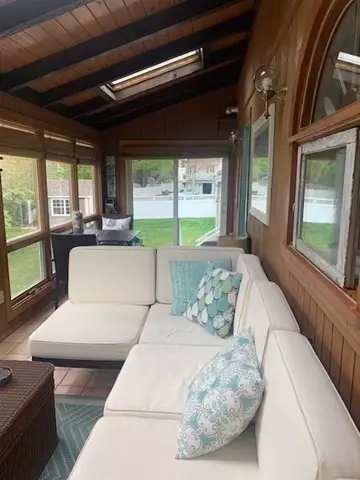 Exterior - 45 Brewster Rd, Hingham, MA 02043 photo 4 of 10