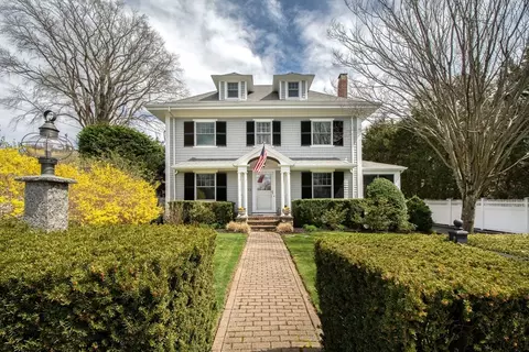 12 Ripley Rd, Cohasset, MA 02025