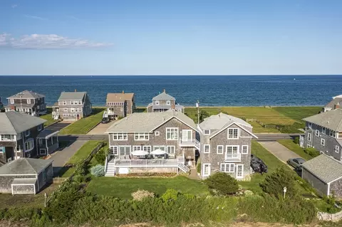 110 Gurnet Rd, Duxbury, MA 02332