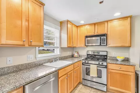 106 Forest St #106, Arlington, MA 02474