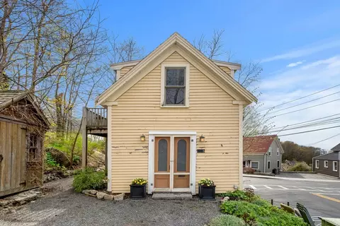 1105 Washington St, Gloucester, MA 01930