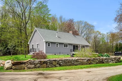 Exterior - 3 Brown Rd, Townsend, MA 01469 photo 3 of 9