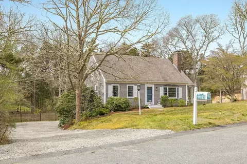 143 Evelyns Dr, Brewster, MA 02631