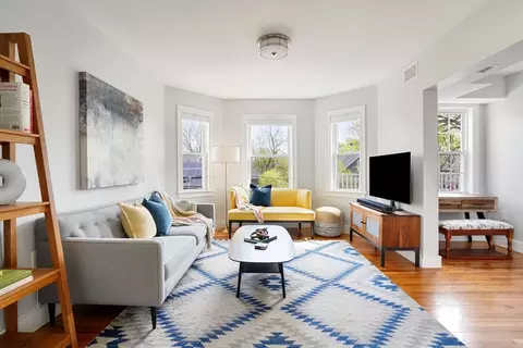 80-82 Standish St #3, Cambridge, MA 02138
