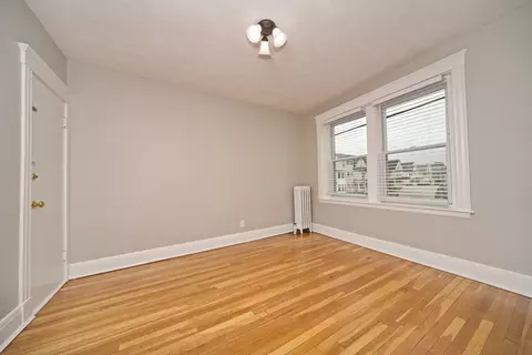 Living - 68 Linden St #27, Everett, MA 02149 photo 3 of 3