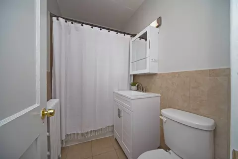 Bath - 68 Linden St #27, Everett, MA 02149 photo 1 of 2