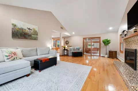 206 Olde Forge Rd, Hanover, MA 02339 photo 15