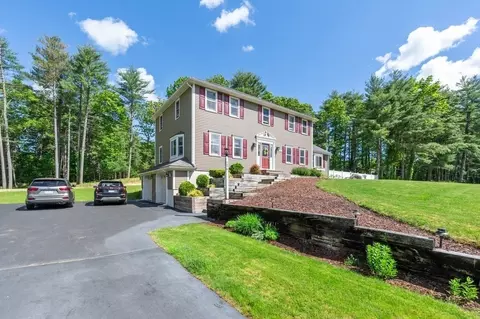 206 Olde Forge Rd, Hanover, MA 02339 photo 2