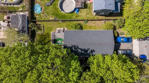 21 Woodglen Rd, Boston, MA 02136