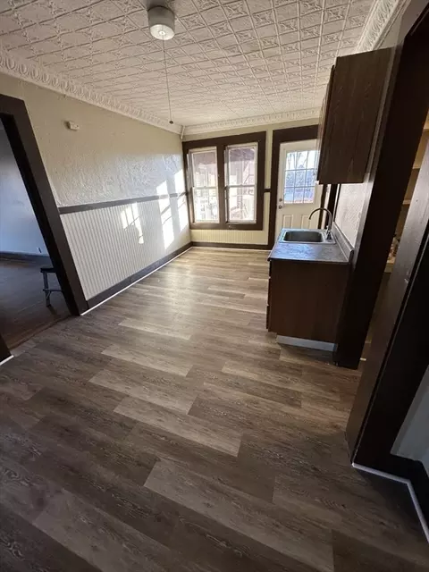 1060 Chicopee St, Chicopee, MA 01013 photo 15
