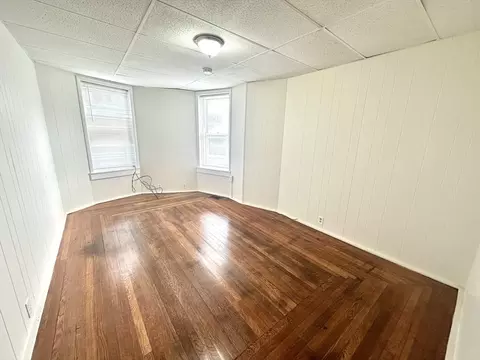 1060 Chicopee St, Chicopee, MA 01013 photo 5