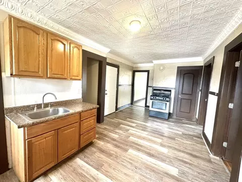 1060 Chicopee St, Chicopee, MA 01013 photo 22