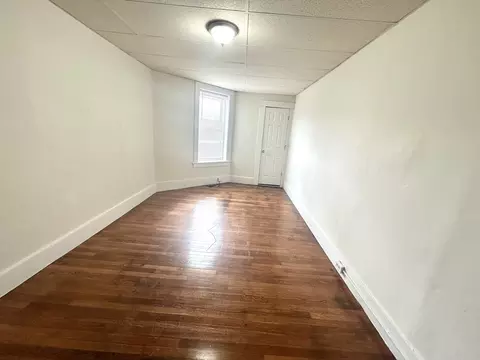 1060 Chicopee St, Chicopee, MA 01013 photo 6